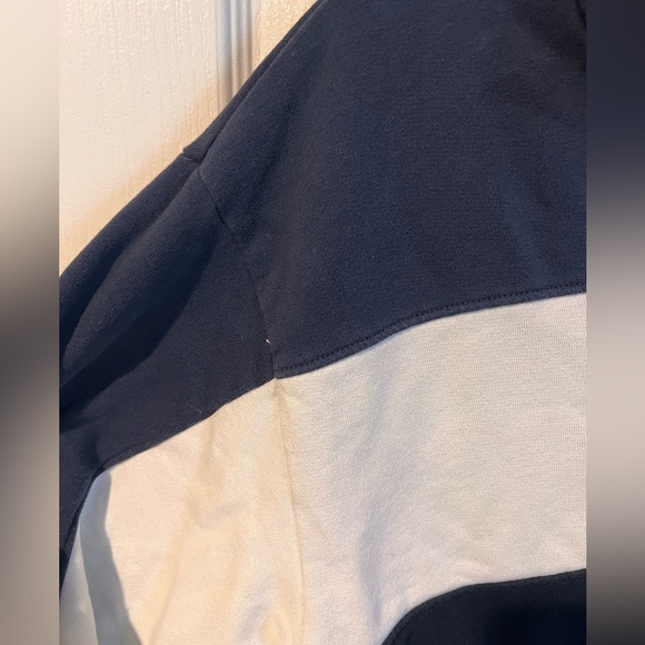 Abercrombie & Fitch size small pullover sweater with zipper neckline. - Picture 4 of 8